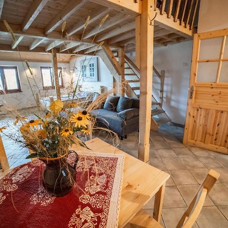 Vinný sklep Kovárna - Nad Presovnou Rohatec Exterior foto