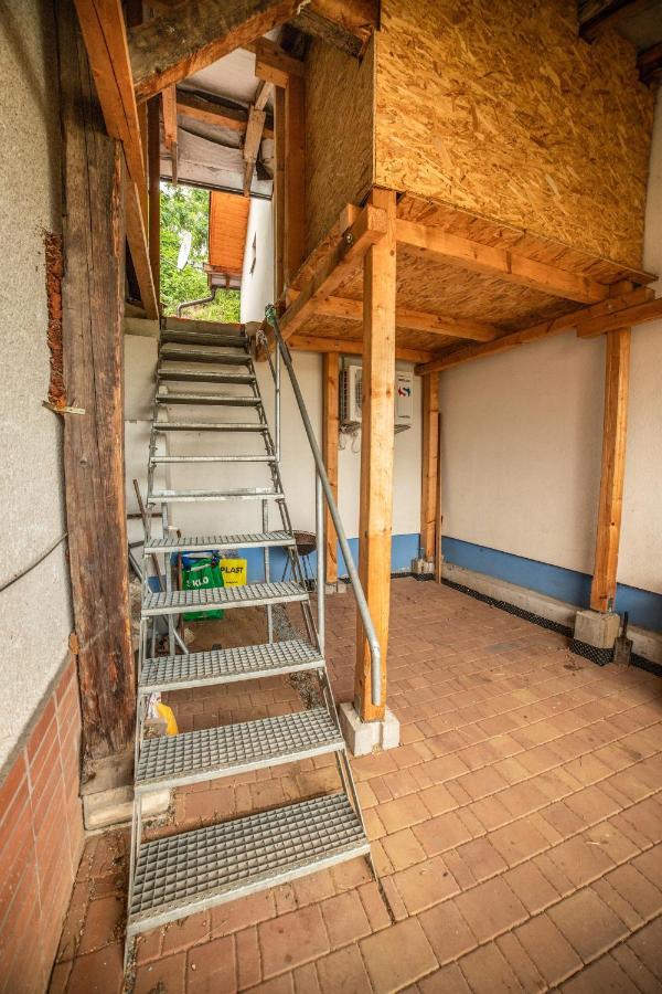 Vinný sklep Kovárna - Nad Presovnou Rohatec Exterior foto