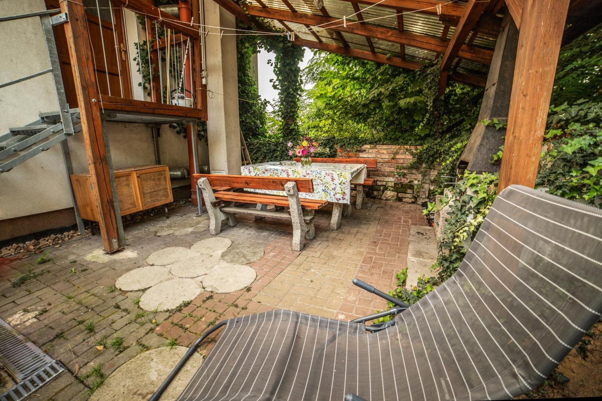 Vinný sklep Kovárna - Nad Presovnou Rohatec Exterior foto